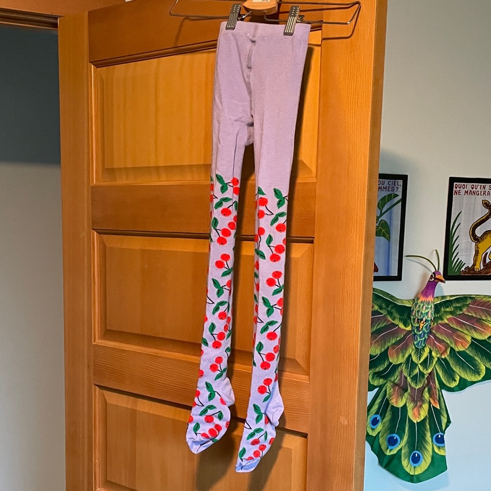 Hanna Andersson Girl’s Lavender Cherry Print Tights Size 6-8